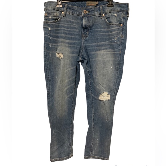 Torrid Boyfriend Straight Vintage Stretch Ripped Jeans Size 12 Short - Picture 2 of 3